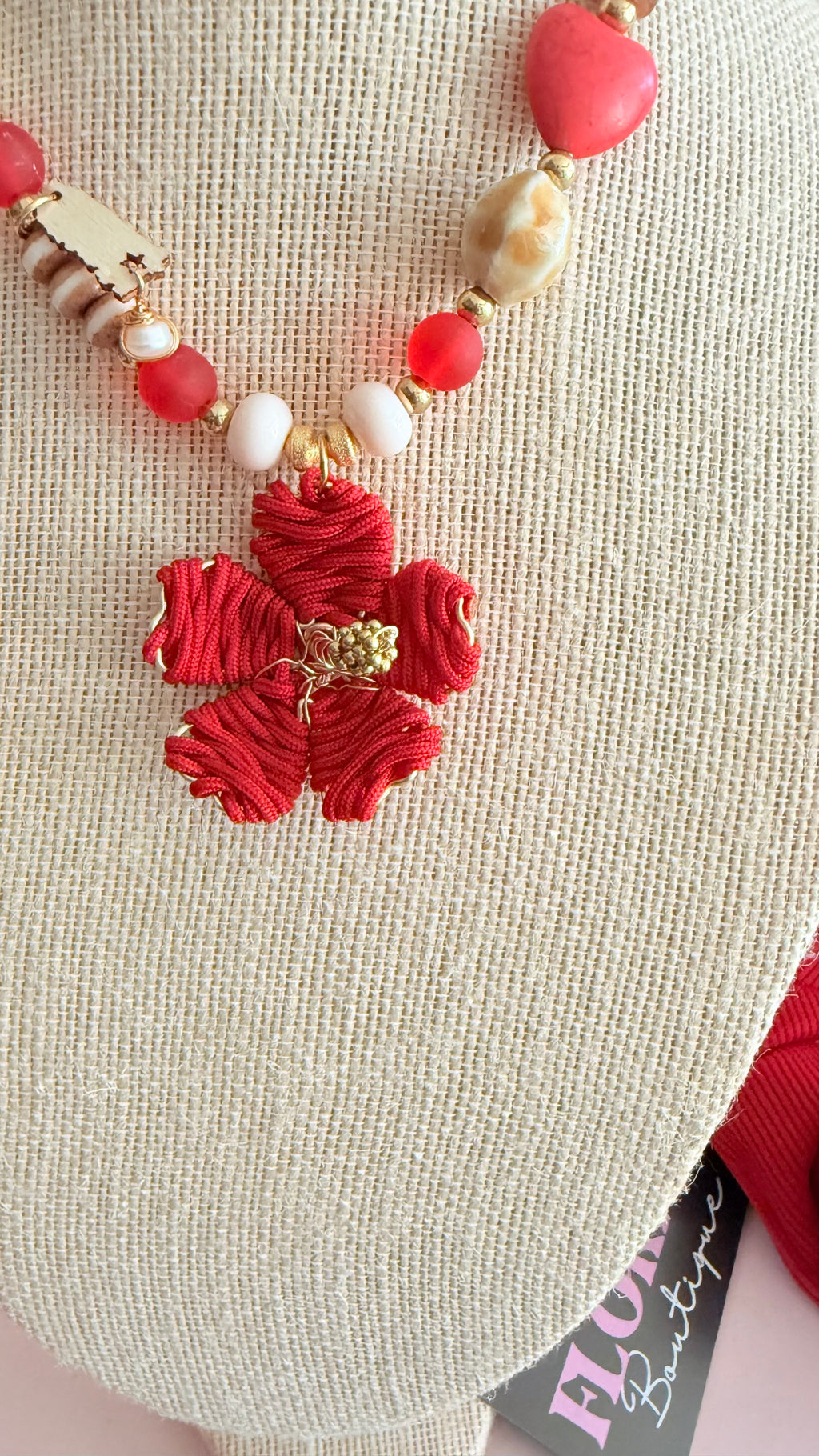 Collar Flor de Maga